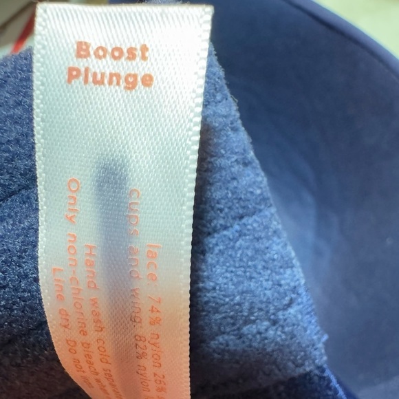 Cacique Boost Plunge Bra Size 36 DD - Picture 5 of 6